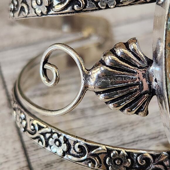 Earthy Jasper Silver Cuff Bracelet - Natural Elegance in Stone Jewelry - Picture 6 of 10